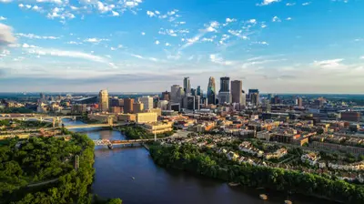 Discover the beauty of Minneapolis with our guide to the best places to visit and things to do